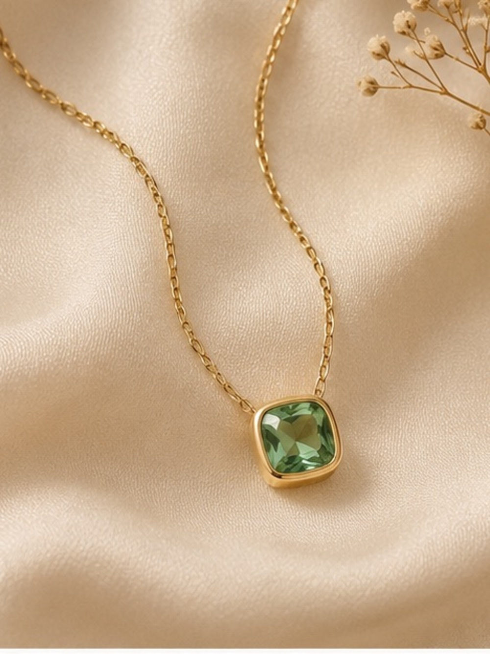 Green Cushion Cut Minimalist Gold Pendant Necklace